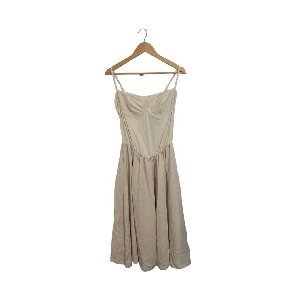 Chic Strapless Cream Dress